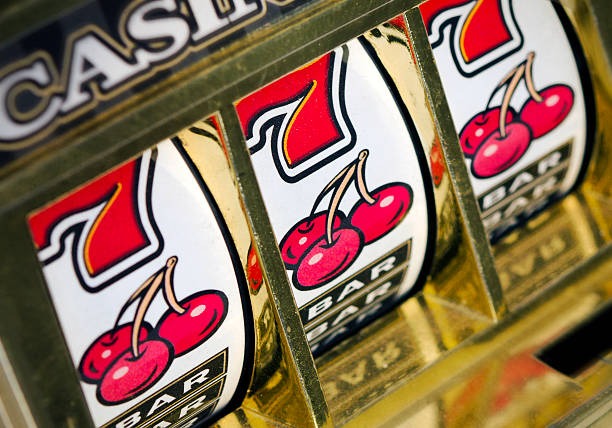 Fortune Tiger slot game interface on lektoto login showing reel layout and paytable